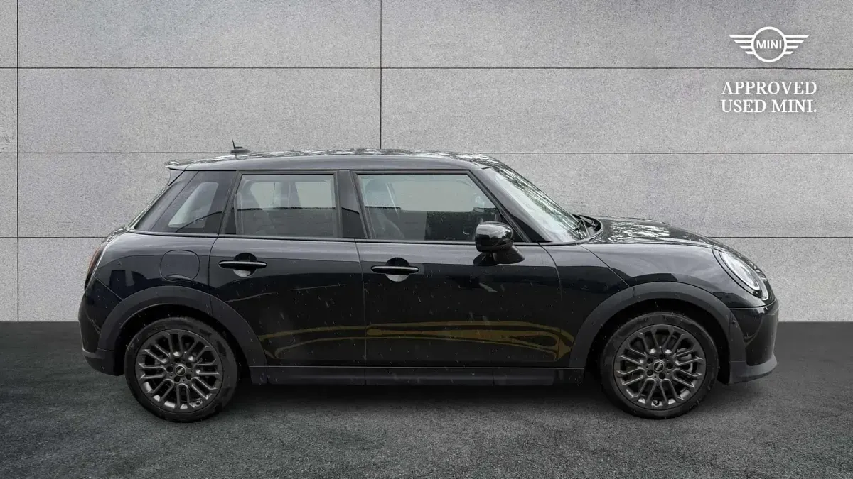 Used Mini Cooper S Hatch 201 HP (147 kW) 2025 Black Hatchback