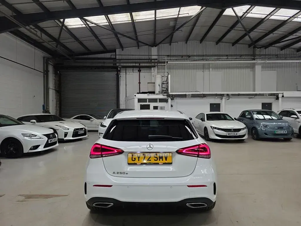 Used Mercedes A250 Executive 214 HP (157 kW) 2022 White Hatchback