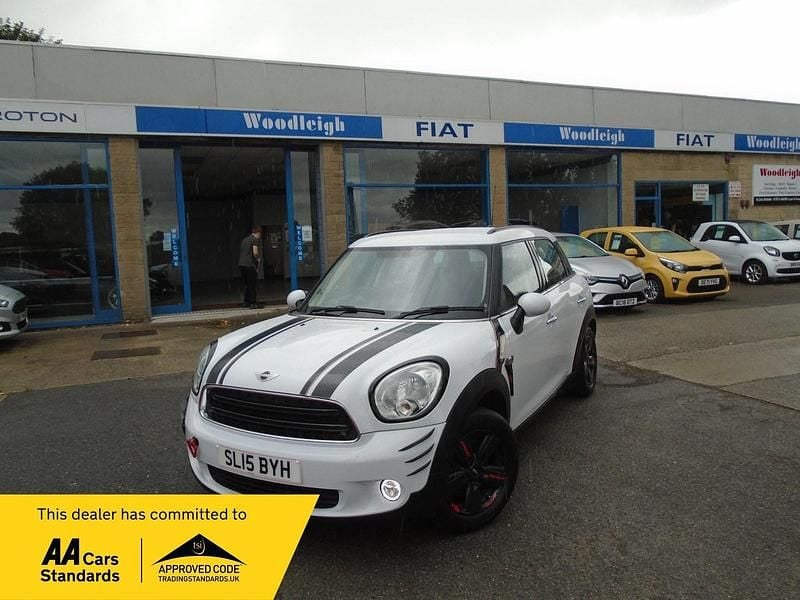 White Used 2015 Mini Cooper Countryman SUV | £5,495 (Fair price) - Image 1/4