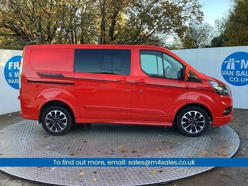 Used Ford Transit Custom Sport 185 HP (136 kW) 2020 Red Van