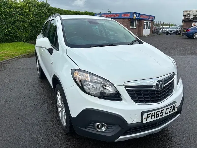 Used Vauxhall Mokka 134 HP (98 kW) 2015 White SUV