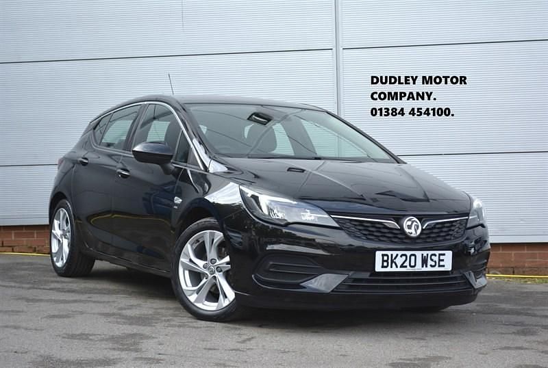 Mineral black Used 2020 Vauxhall Astra SRi Hatchback | £10,495 (Fair price) - Image 1/3