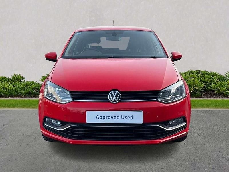Used VW Polo Edition 90 HP (66 kW) 2017 Red Hatchback