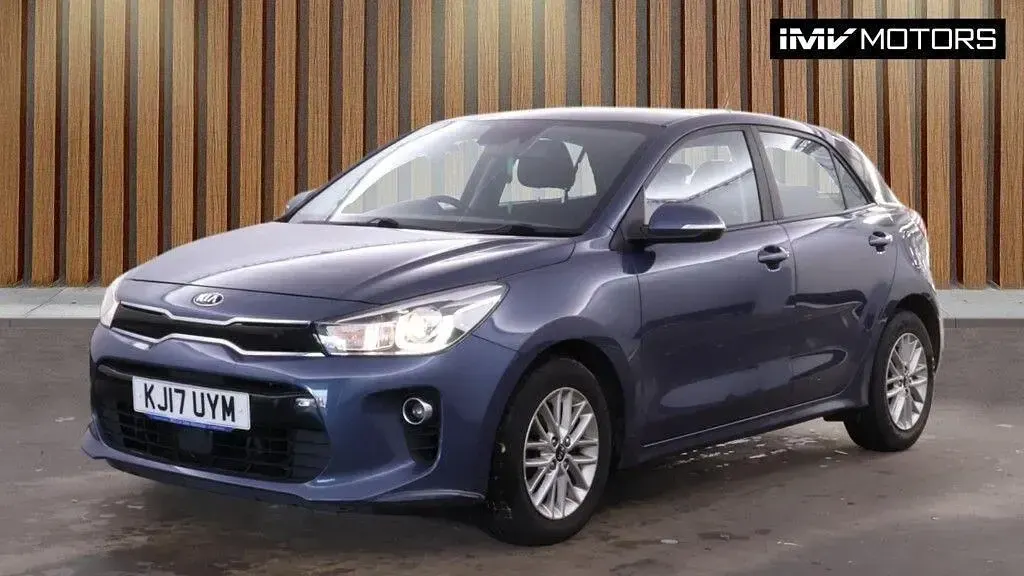 Begagnad Kia Rio 2017 Blå Halvkombi