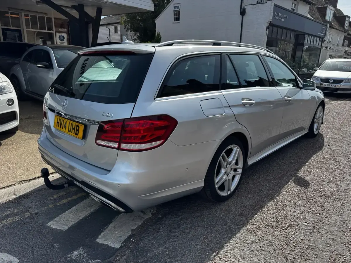 Usado Mercedes E250 AMG 2014 Prateado Carrinha