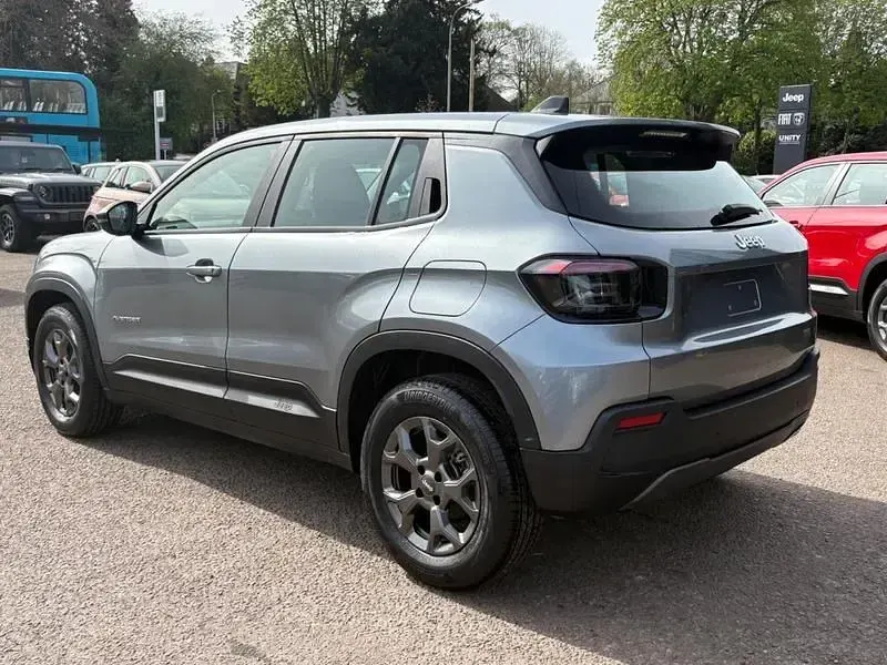 Novo Jeep Avenger Longitude 100 HP (73 kW) 2026 Cinzento SUV