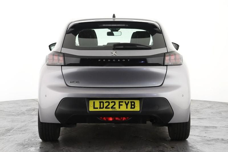 Używany Peugeot 208 Active Premium 75 KM (55 kW) 2022 Szary Hatchback