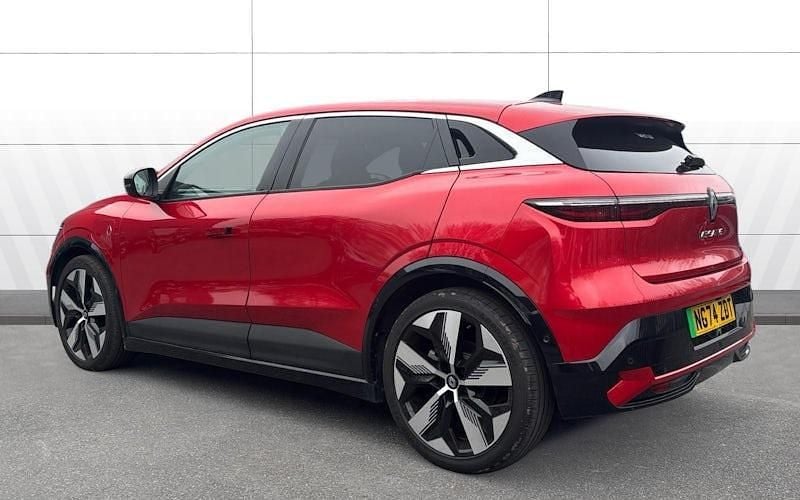 Used Renault Megane E-Tech Komfort 160 kW (218 HP) 2025 Red Hatchback