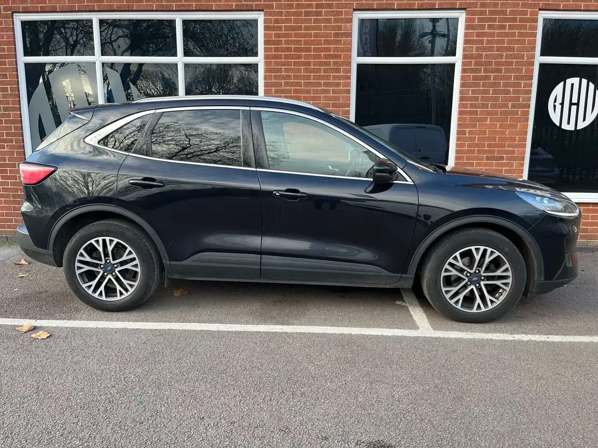 Used Ford Kuga Titanium 150 HP (110 kW) 2020 Black SUV