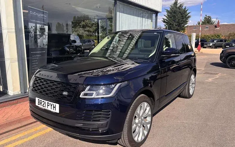 Used Land Rover Range Rover 300 HP (220 kW) 2021 SUV