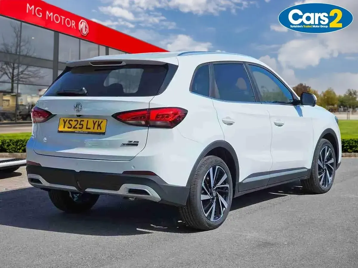 Used MG ZS Trophy 196 HP (144 kW) 2025 White SUV