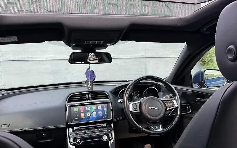Used Jaguar XE R-Sport 179 HP (131 kW) 2019 Sedan