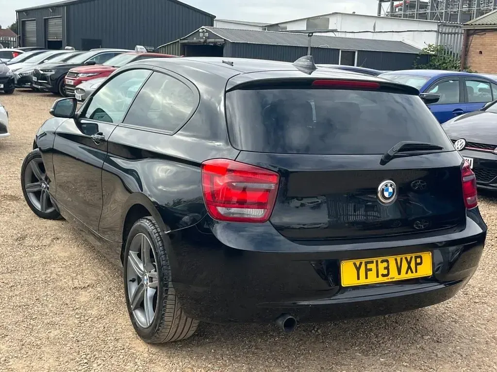 Used BMW 114 Sport Line 2013 Black Hatchback