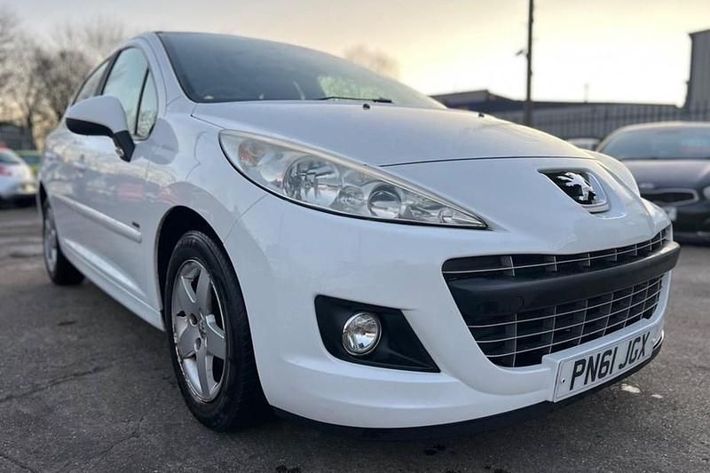 White Used 2011 Peugeot 207 Sportium Hatchback | £1,750 (Fair price) - Image 1/1
