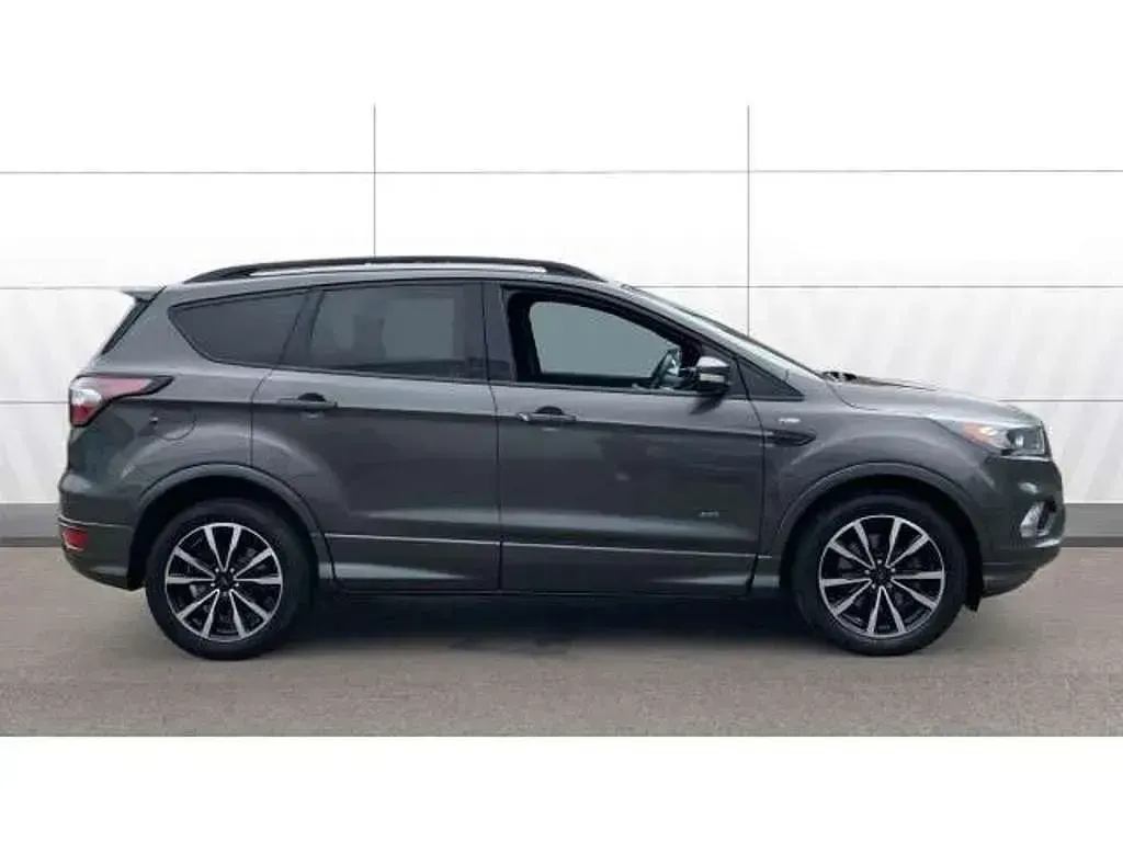 Used Ford Kuga ST-Line 180 HP (132 kW) 2017 Grey SUV