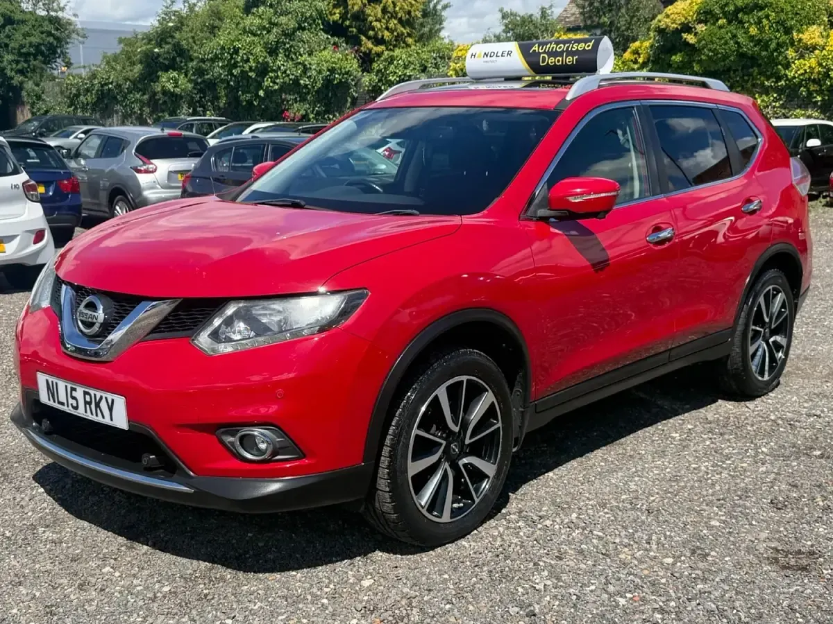 Used Nissan X-Trail N-TEC 130 HP (95 kW) 2015 Red SUV