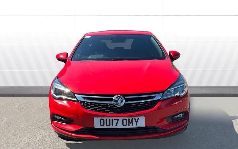 Begagnad Vauxhall Astra SRi 101 HK (74 kW) 2017 Röd Halvkombi