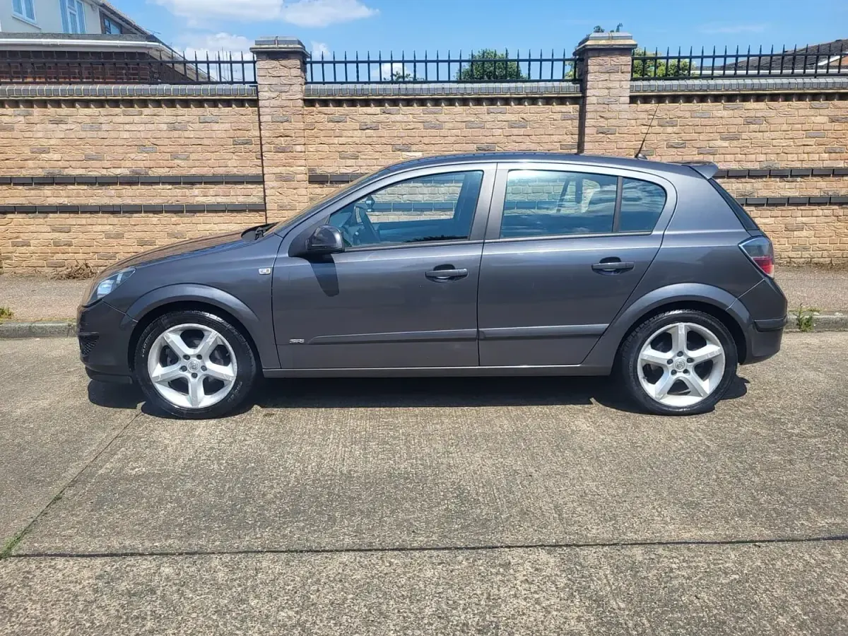 Used Vauxhall Astra SRi 2010 Grey Hatchback