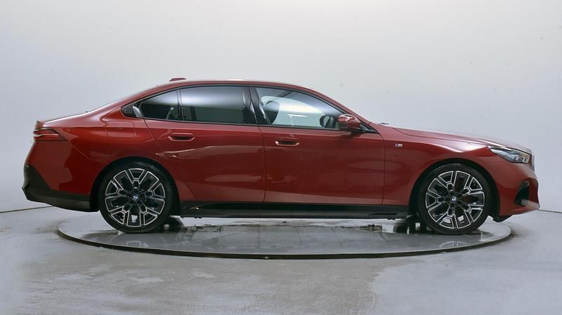 Used BMW i5 M Sport 250 kW (340 HP) 2025 Red Sedan