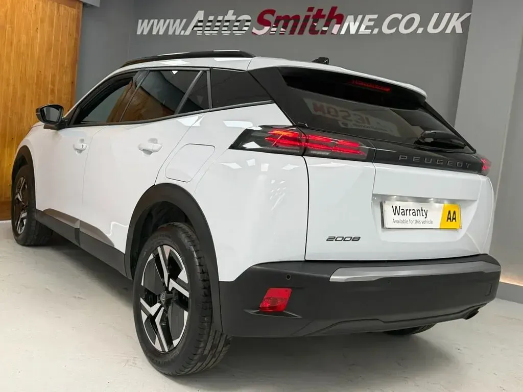 Used Peugeot 2008 Allure 131 HP (96 kW) 2025 White SUV