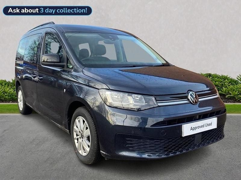 Used VW Caddy Maxi Life 122 HP (89 kW) 2022 Blue MPV