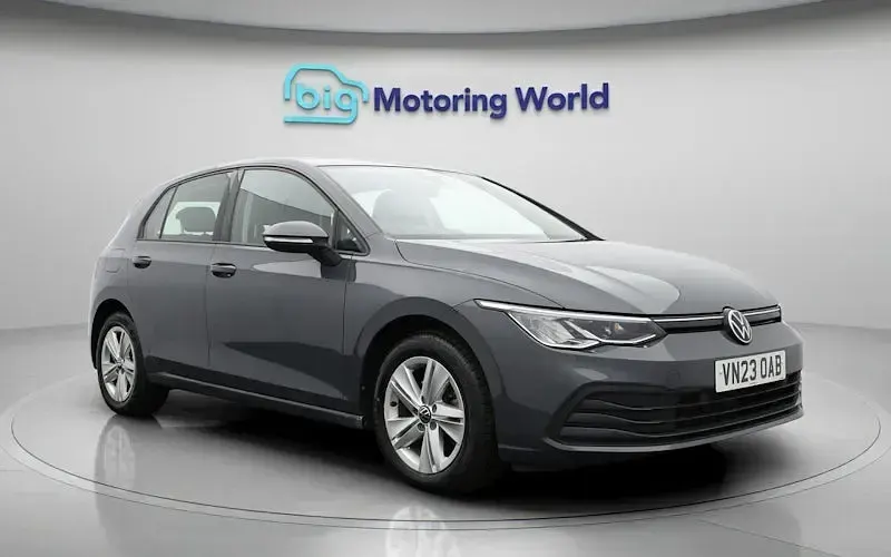 Used VW Golf VIII Life 150 HP (110 kW) 2023 Grey Hatchback