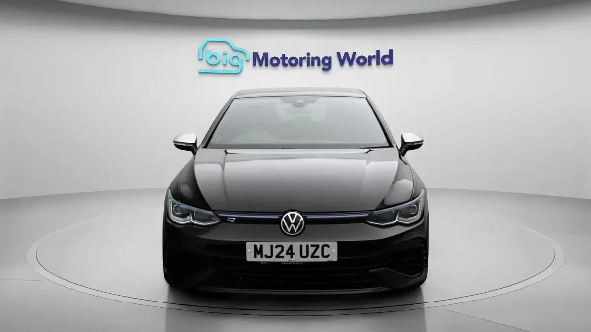 Used VW Golf VIII R 320 HP (235 kW) 2024 Black Hatchback