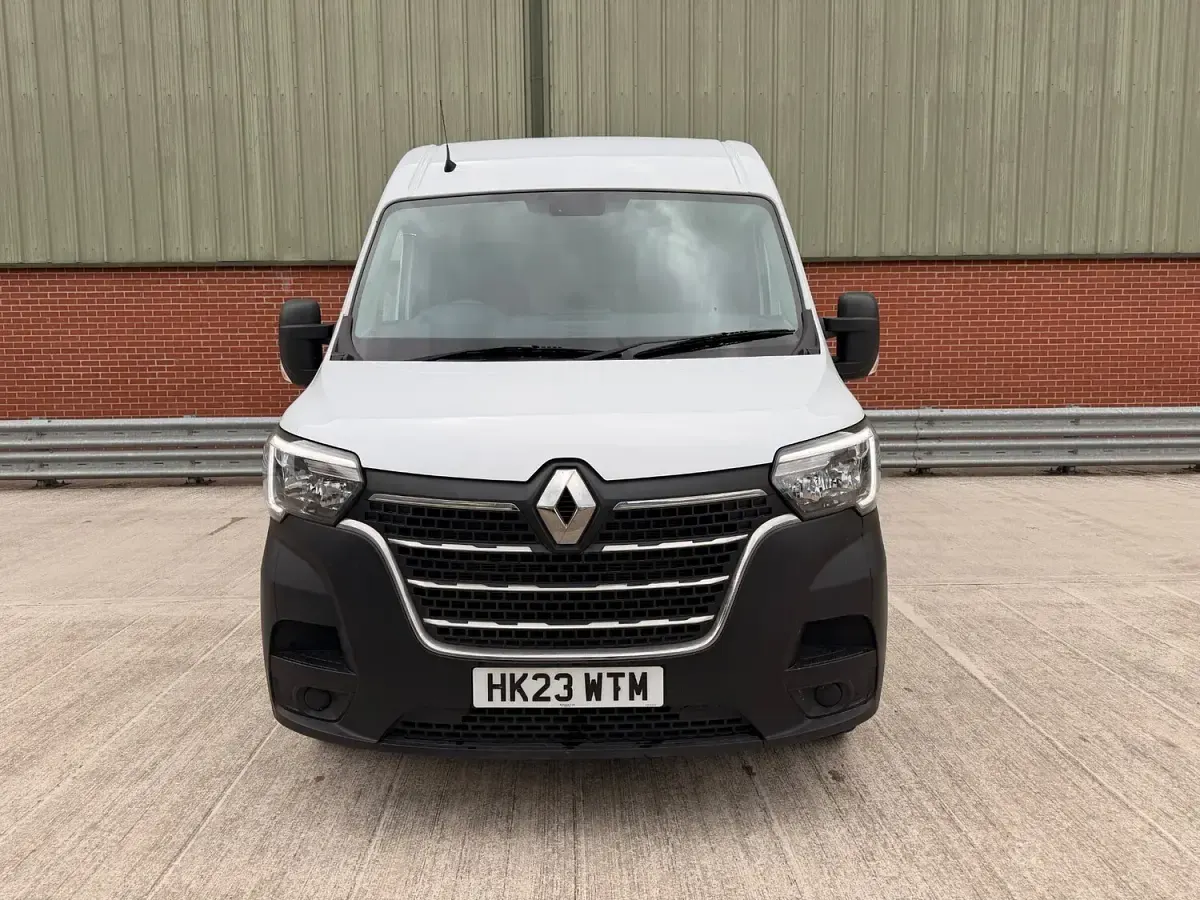 Used Renault Master Business 2023 White MPV