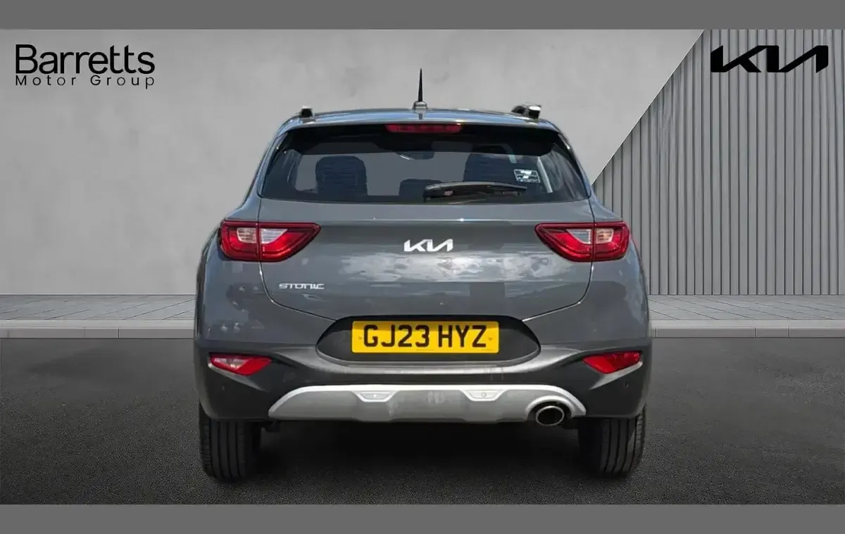 Used Kia Stonic 99 HP (72 kW) 2023 Grey SUV