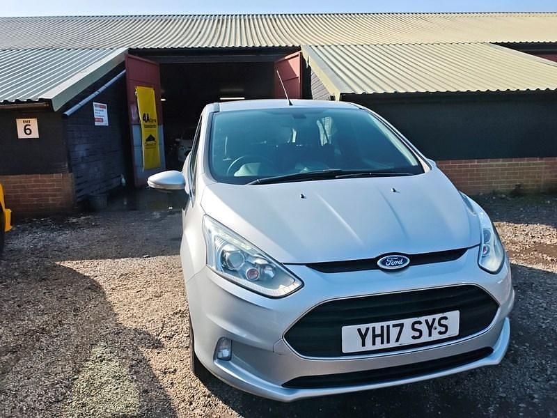 Used Ford B-MAX Zetec 2017 Silver MPV