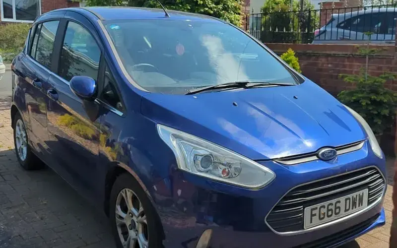 Begagnad Ford B-MAX Zetec 105 HK (77 kW) 2016 Minibuss
