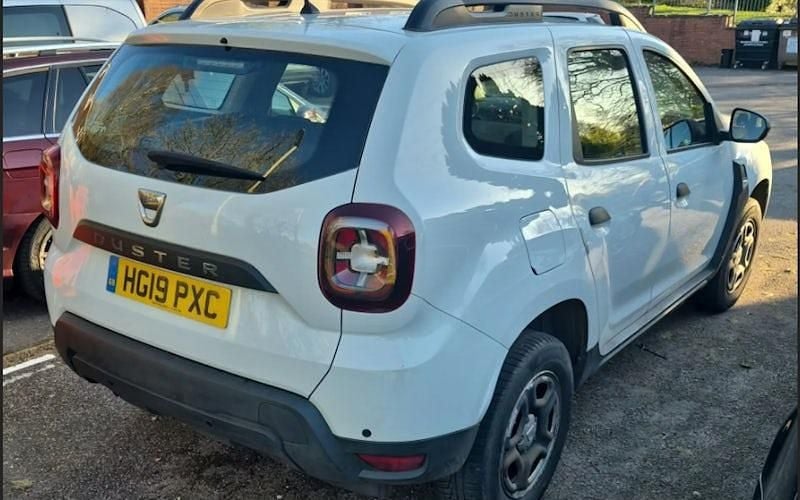 Used Dacia Duster Essentiel 116 HP (85 kW) 2019 White SUV