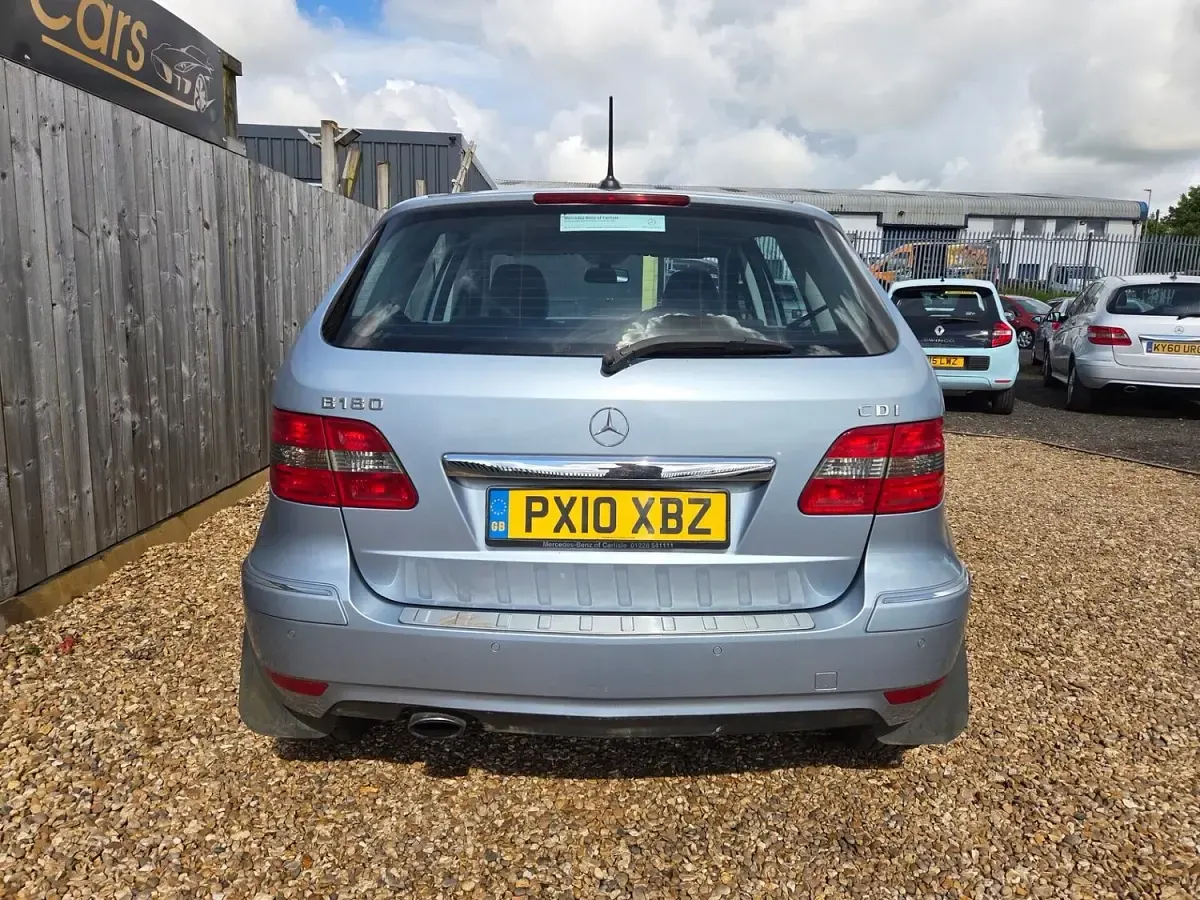 Used Mercedes B180 2010 Blue MPV