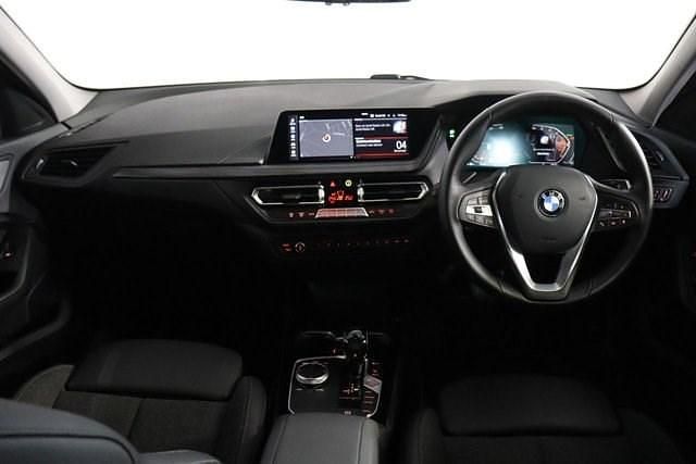 Used BMW 118 Sport Line 2021 White Hatchback