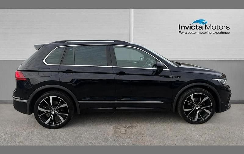 Used VW Tiguan R-line 150 HP (110 kW) 2023 Deep black pearl SUV