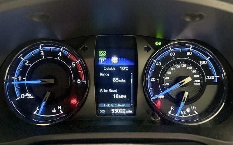 Used Toyota HiLux 204 HP (150 kW) 2024 Pickup