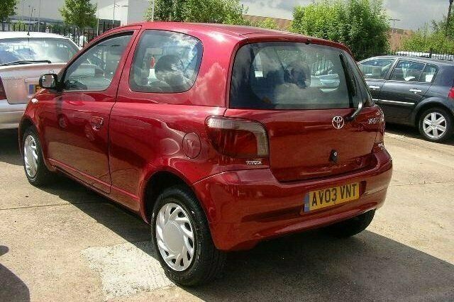 Używany Toyota Yaris 2003 Hatchback