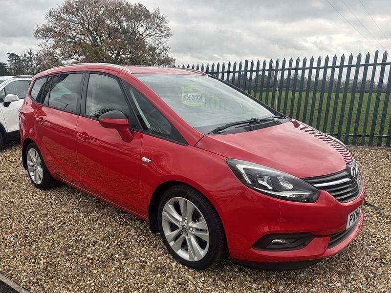 Used Vauxhall Zafira Tourer SRi 170 HP (125 kW) 2018 Red MPV