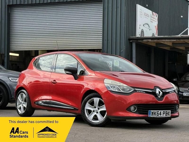 Used Renault Clio IV Dynamique 75 HP (55 kW) 2014 Red Hatchback