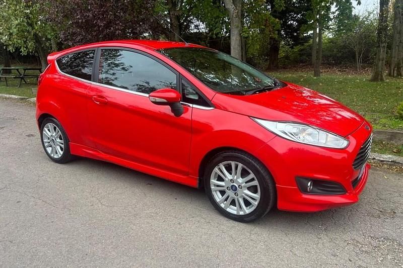 Red Used 2014 Ford Fiesta Zetec Hatchback | £2,490 (Fair price) - Image 1/1