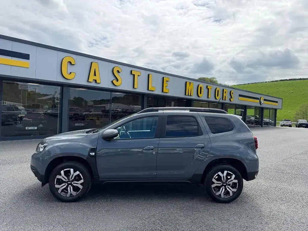 Used Dacia Duster Journey 90 HP (66 kW) 2024 Grey SUV