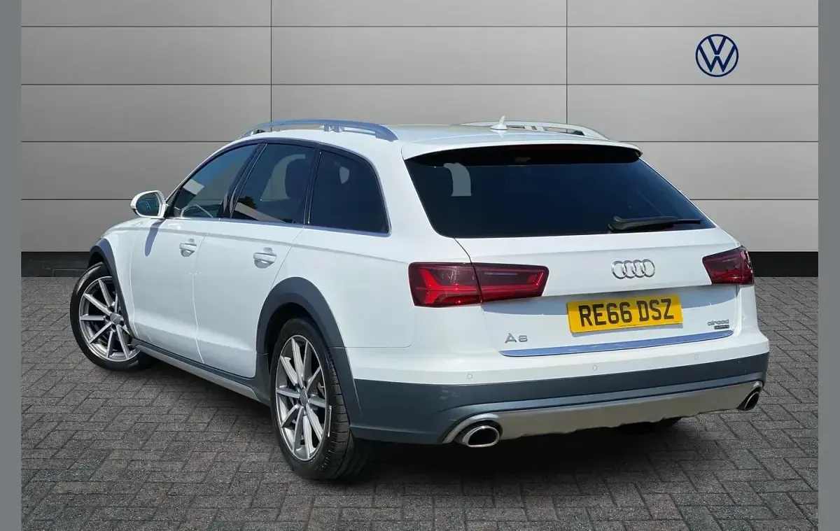 Used Audi A6 Allroad Sport 215 HP (158 kW) 2016 White Estate