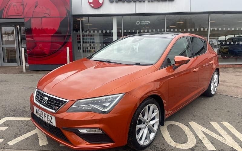 Used 2019 Seat Leon FR Sport Hatchback | £13,967 (Fair price) - Image 1/4
