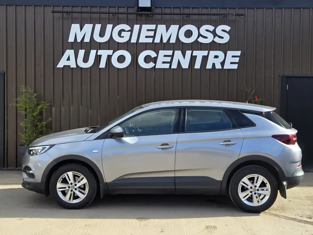 Second-hand Vauxhall Grandland X S 130 CP (95 kW) 2019 Gri SUV