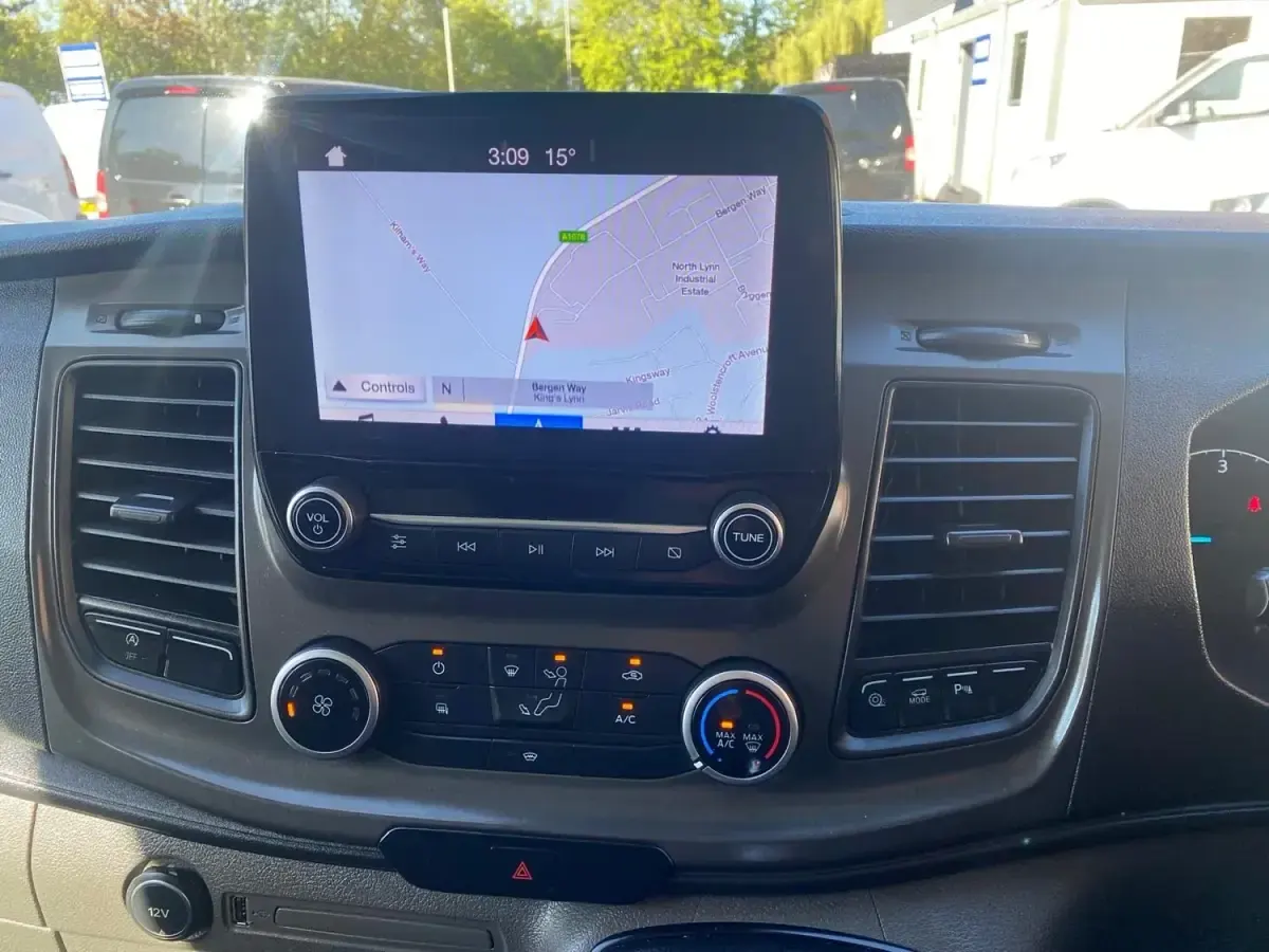 Used Ford Transit Custom Trend 2020 White Van