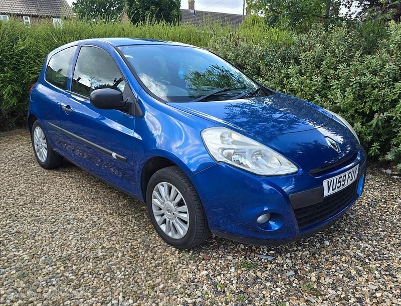 Used Renault Clio II Extreme 2009 Blue Hatchback