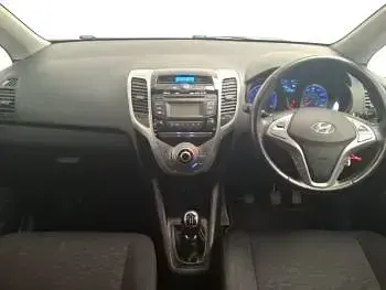 Used Hyundai ix20 SE 90 HP (66 kW) 2016 Blue Hatchback