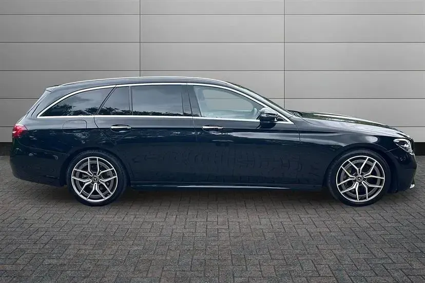 Used Mercedes E200 AMG Line Premium 200 HP (147 kW) 2023 Obsidian black Estate