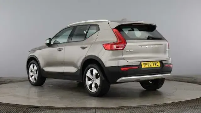 Used Volvo XC40 Momentum 161 HP (118 kW) 2022 SUV