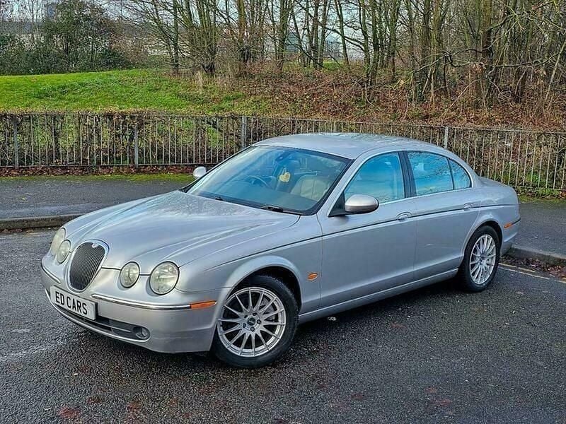Begagnad Jaguar S-Type SE 240 HK (176 kW) 2004 Silver Sedan